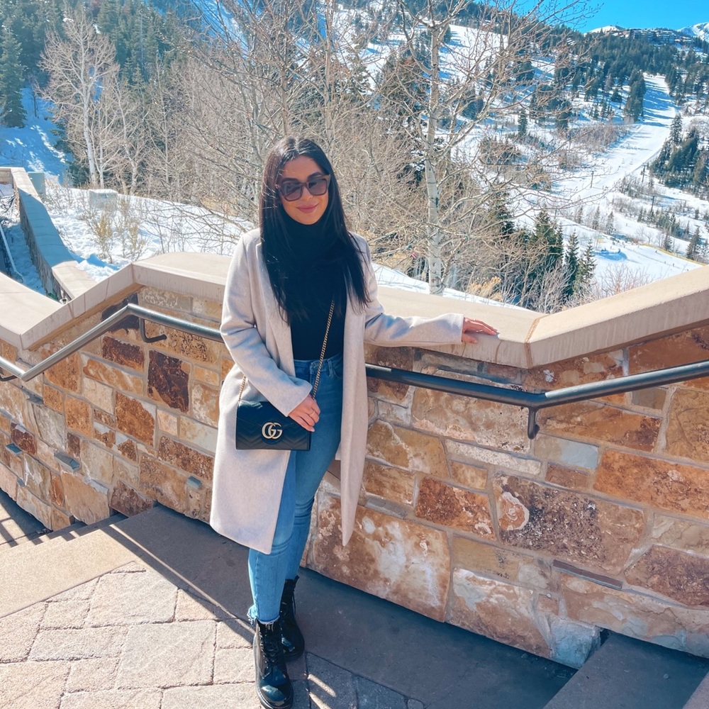 Meet your Posher, Caitlyn